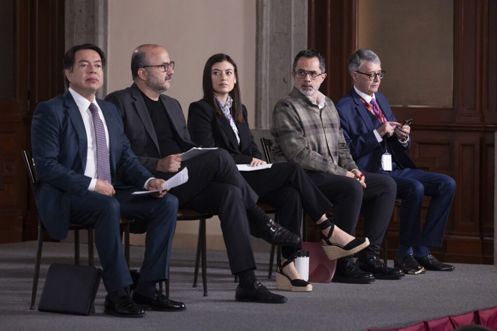 Sheinbaum impulsa regulación de redes para menores