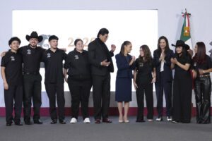 México Canta fortalece la paz con jóvenes binacionales