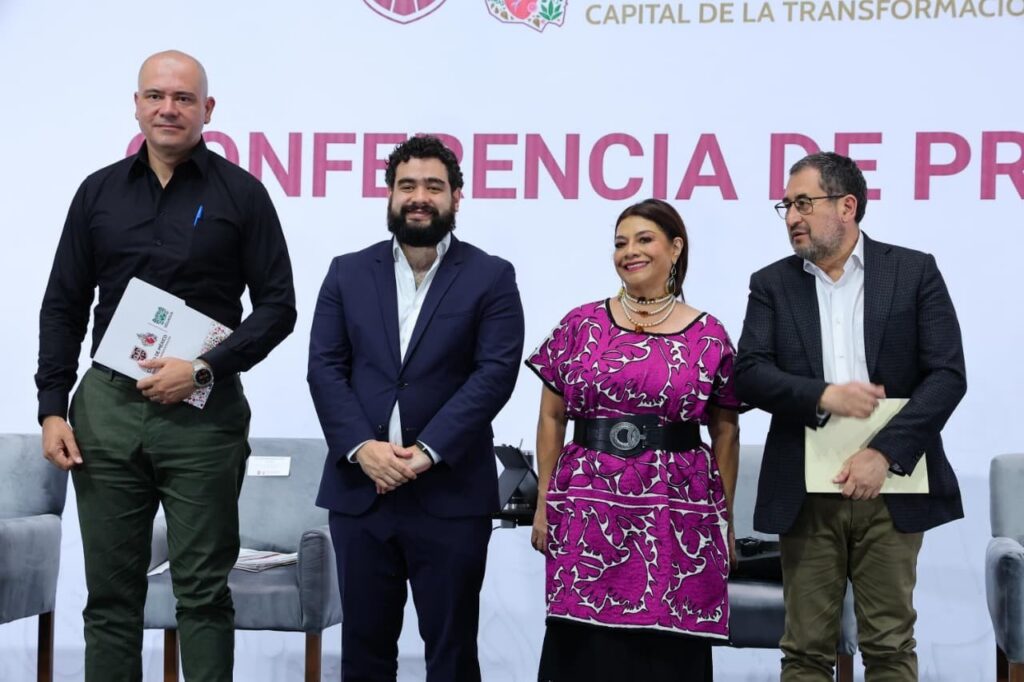 Brugada anuncia apoyo económico a 77 mil policías