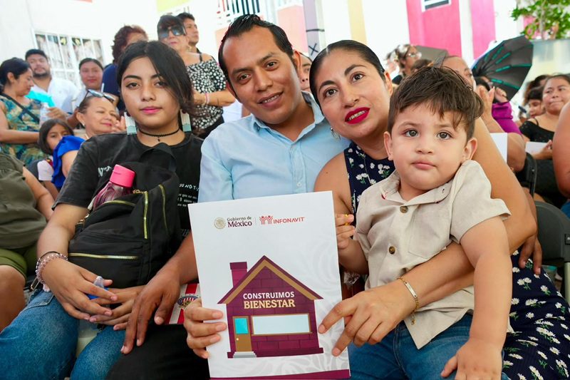 Sheinbaum entrega viviendas en Quintana Roo
