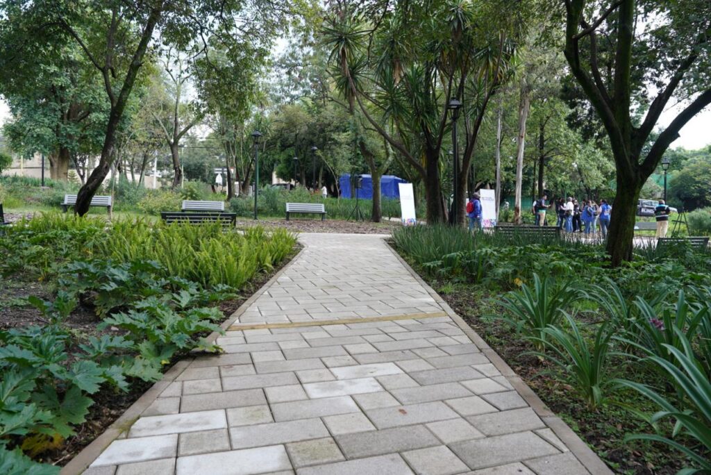 Tabe entrega parque renovado con mitigación urbana