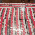 Decomisan 60 mil cajetillas de cigarrillos en el AIFA con apoyo de autoridades de Estados Unidos