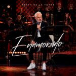 ARATH DE LA TORRE PRESENTA UN TEMA MUSICAL