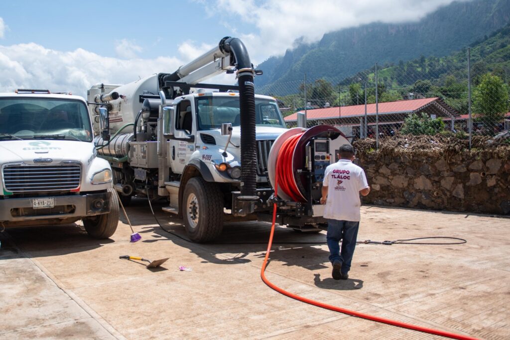Temascaltepec recibe atención por deslave