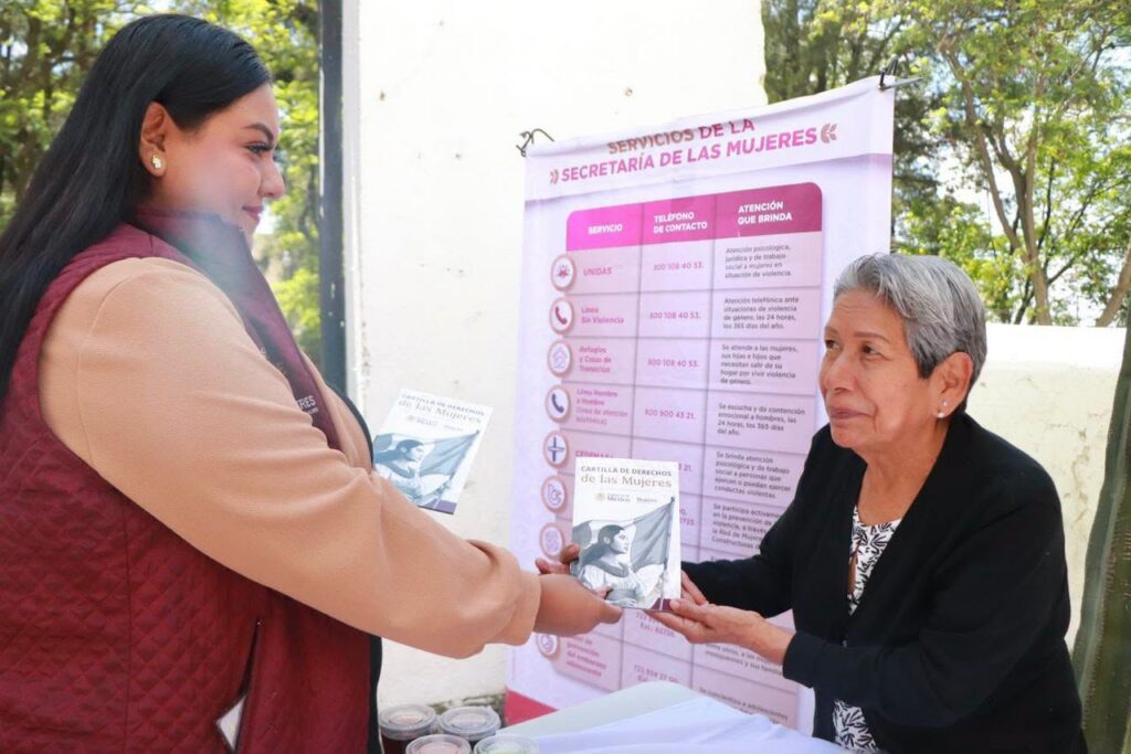 Asambleas Violeta fortalecen derechos de las mujeres