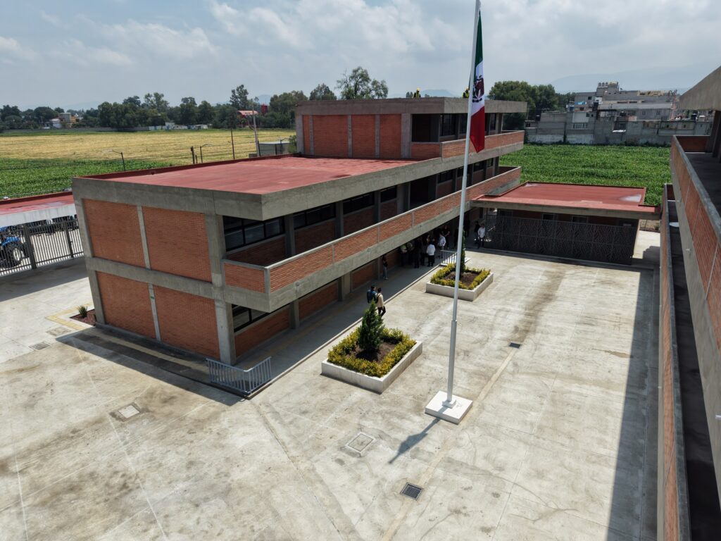 Sheinbaum va por 400 mil lugares en bachillerato