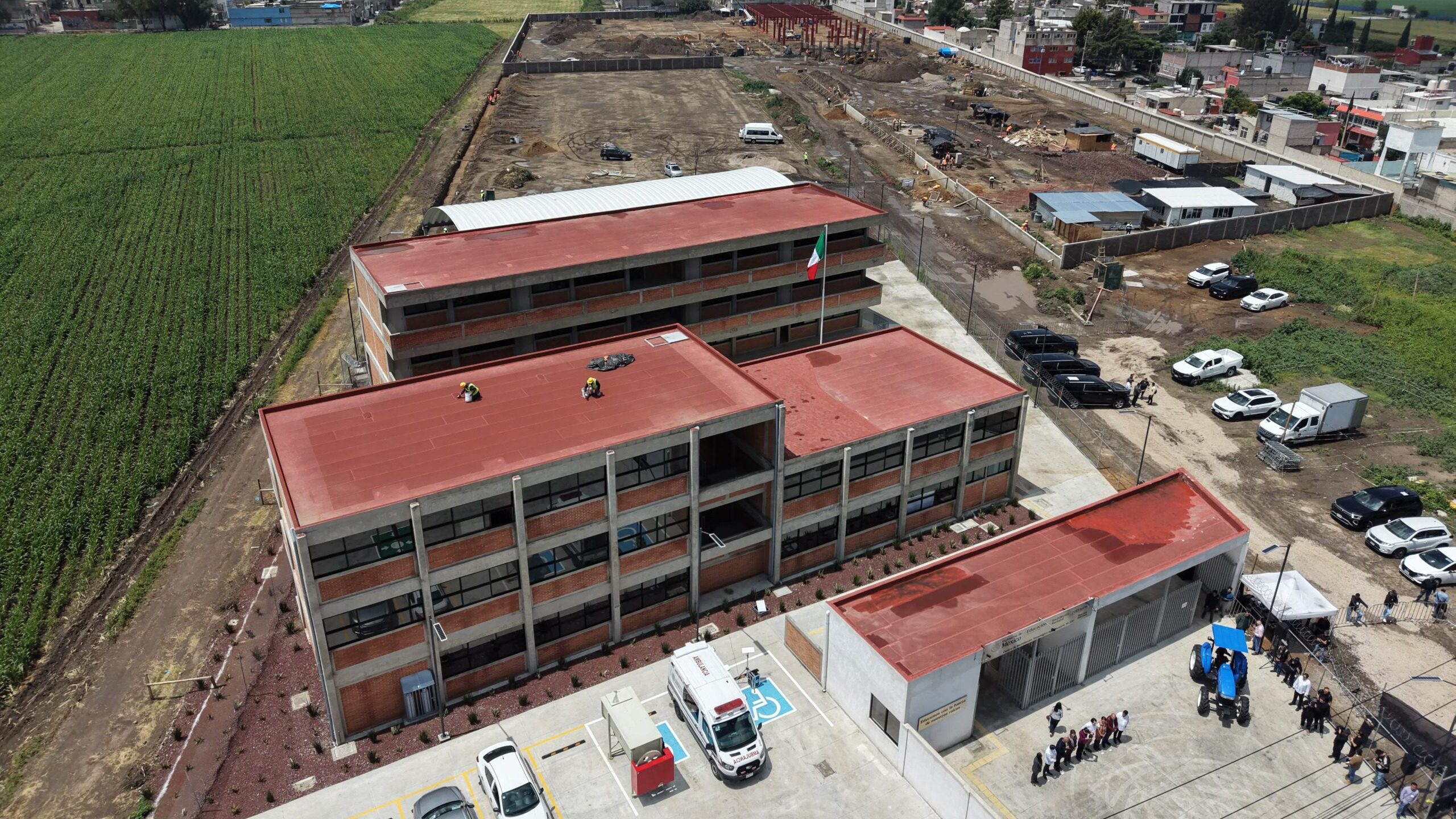 Sheinbaum va por 400 mil lugares en bachillerato