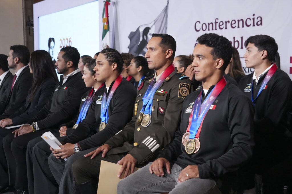 Sheinbaum aumentará becas a deportistas en 2027