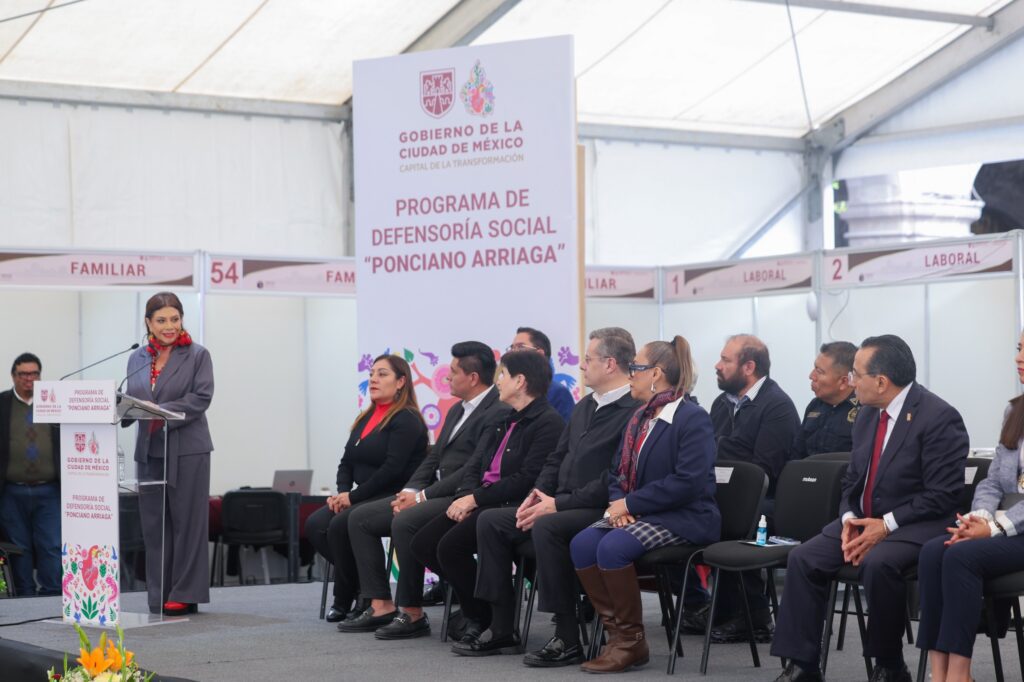 Arranca Defensoría Jurídica legal y gratuita en el Zócalo
