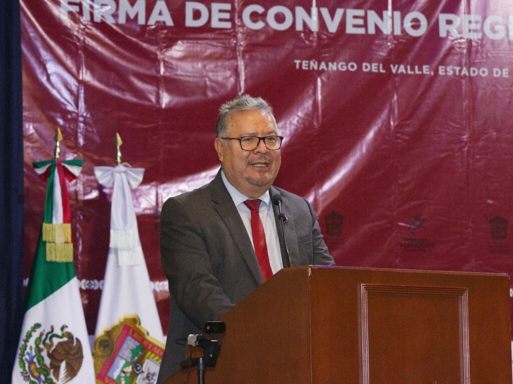 Edoméx impulsa capacitación con 15 municipios