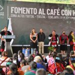 Eduardo Ramírez impulsa al campo y al café en Tenejapa