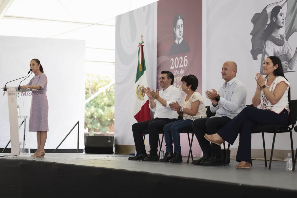 Sheinbaum cuestiona deuda del Fobaproa en Colima