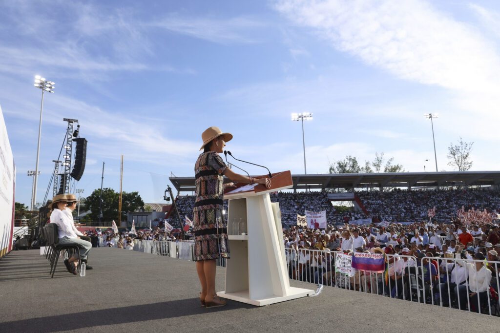 Sheinbaum: la 4T está fuerte en Veracruz