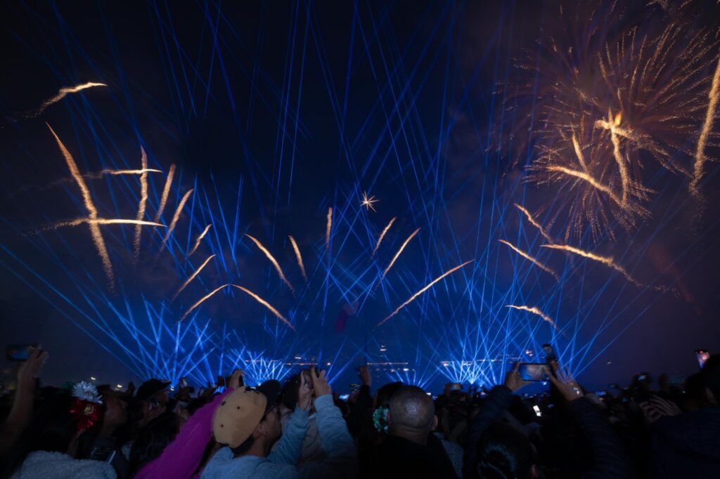 Más de 300 mil personas celebran la Independencia