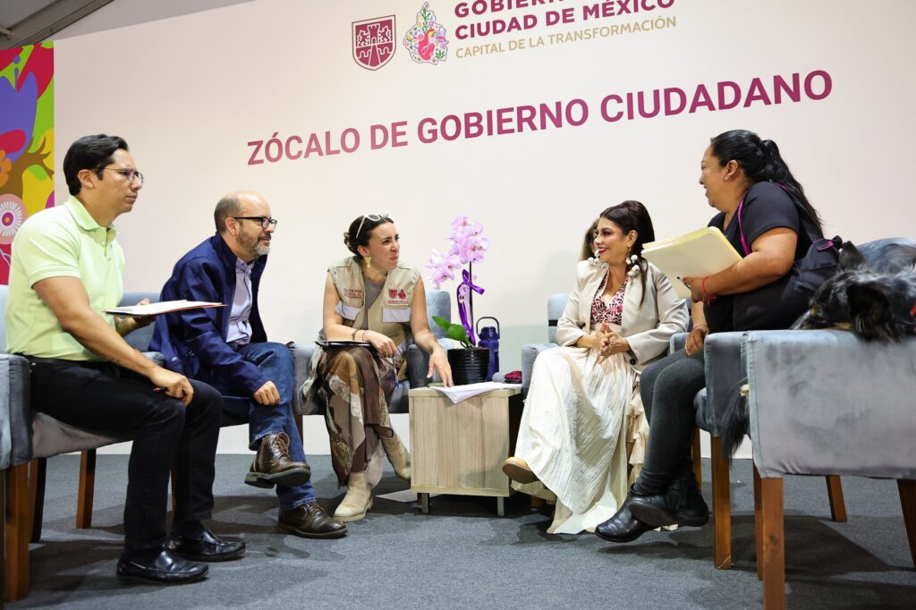 Brugada atiende 3 mil 826 personas en el Zócalo