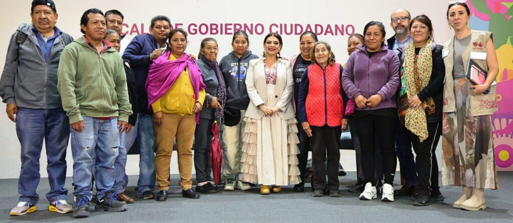 Brugada atiende 3 mil 826 personas en el Zócalo