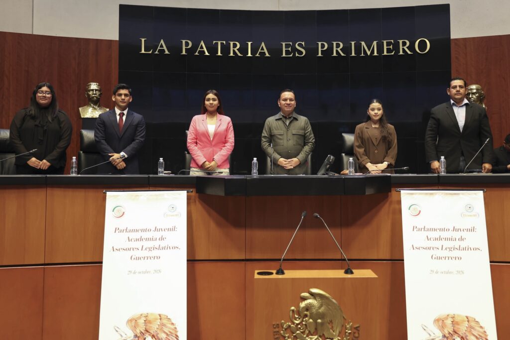 Senado acerca a jóvenes de Guerrero al trabajo legislativo