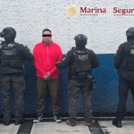 Detienen a presunto integrante de célula delictiva y aseguran droga durante cateo en Iztapalapa