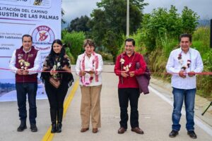 Delfina Gómez entrega camino con inversión de $16.9 mdp