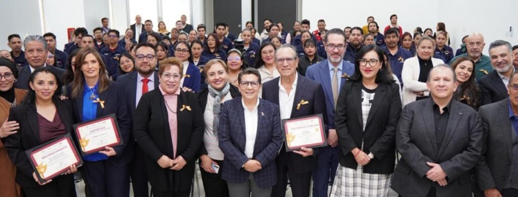 Gobierno mexiquense reconoce sala de lactancia de Arabela
